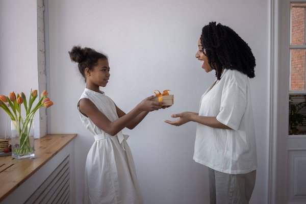 Rendez cette fête des mères spéciale avec un cadeau personnalisé