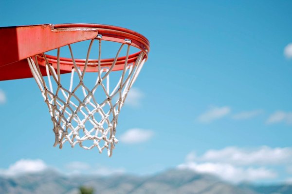 Quels sont les avantages pour la santé de faire du sport avec un panier de basket mural ?